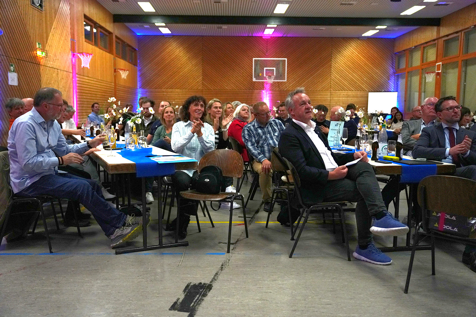 Rund 110 geladene Gäste, darunter zahlreiche Ehrengäste, Mitglieder und Freunde des Vereins erlebten einen stimmungsvollen Abend