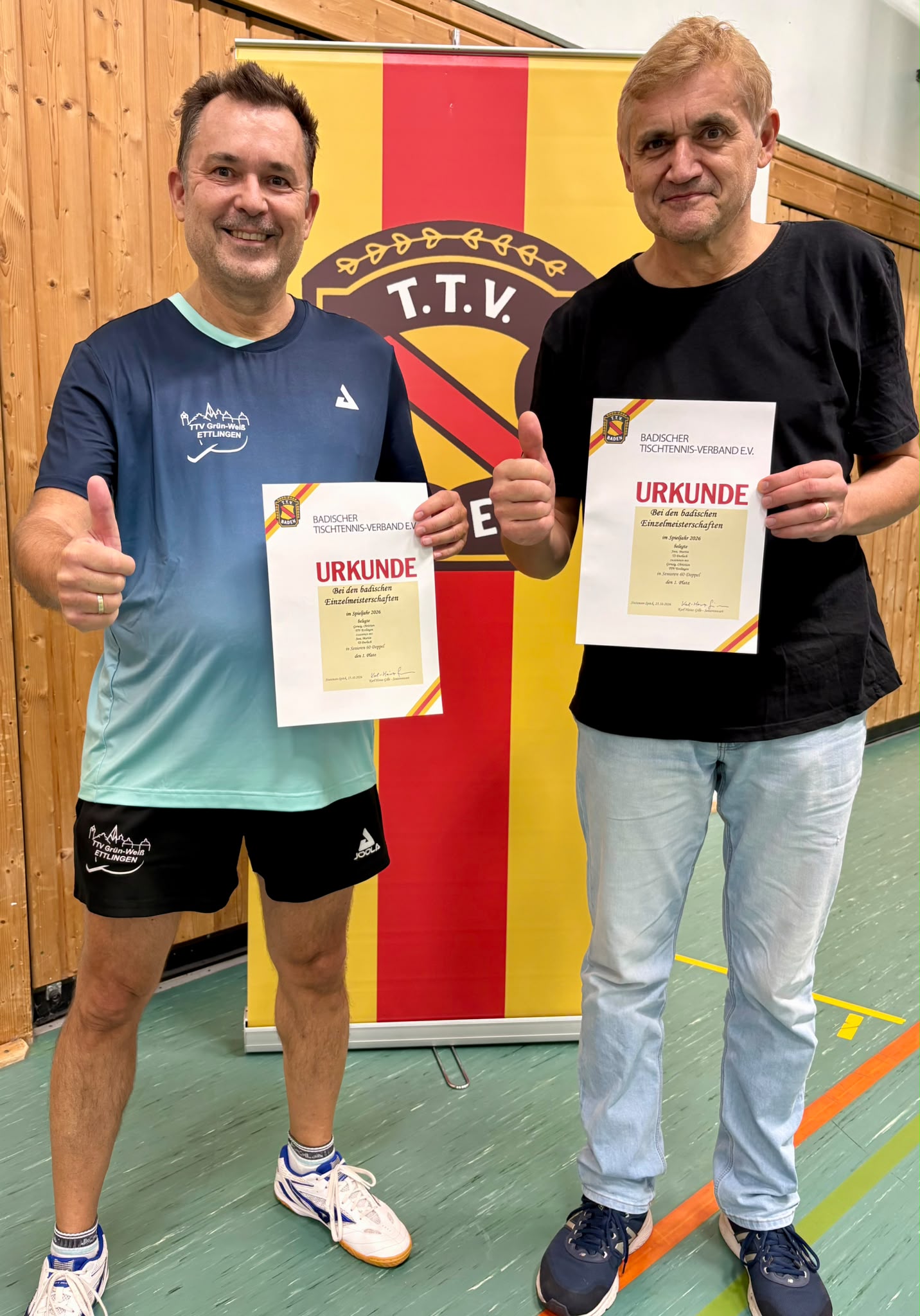 Badische Meister im Doppel der Senioren 60: Christian Gerwig (TTV Grün-Weiß Ettlingen, links) und Martin Joos (TS Durlach) holten den Titel mit einem 3:2 im Finale.